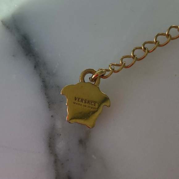 Versace necklace - Picture 3 of 3